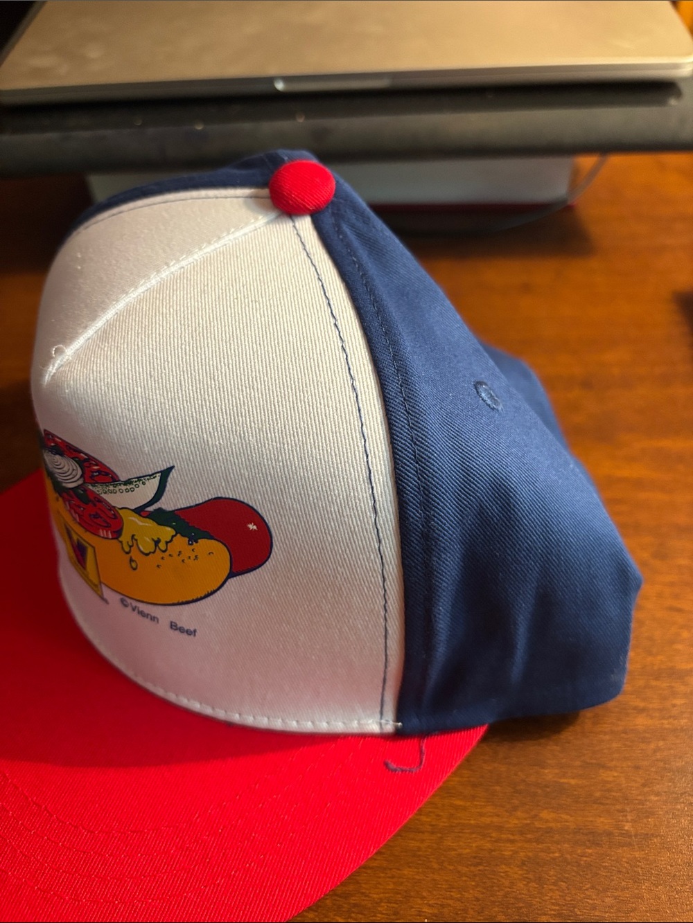 CHICAGO CUBS/Vienna Beef Trucker Hat with Hot Dog Graphic - Picture 5 of 7